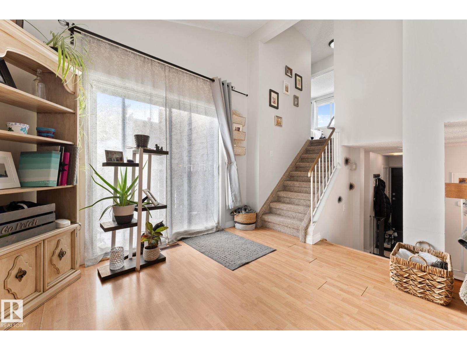 6063 35A AV NW NW, Edmonton