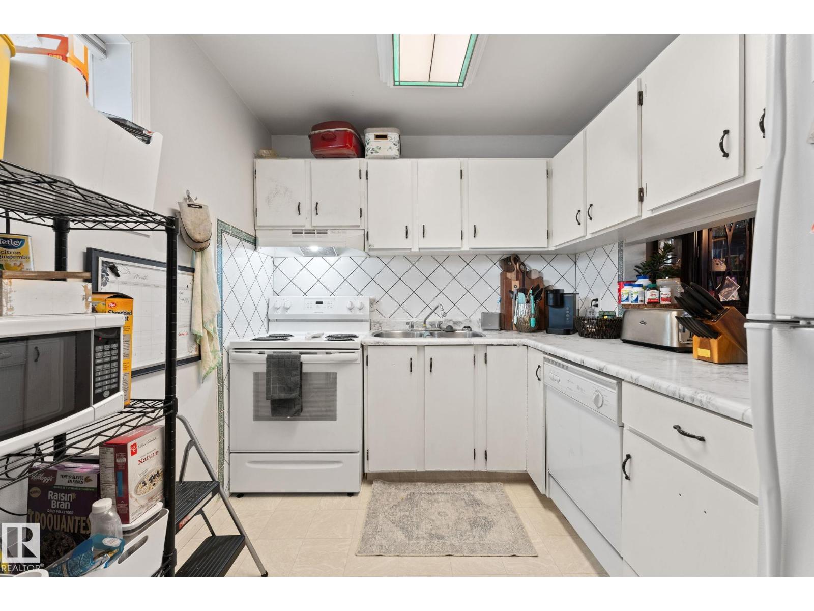 6063 35A AV NW NW, Edmonton