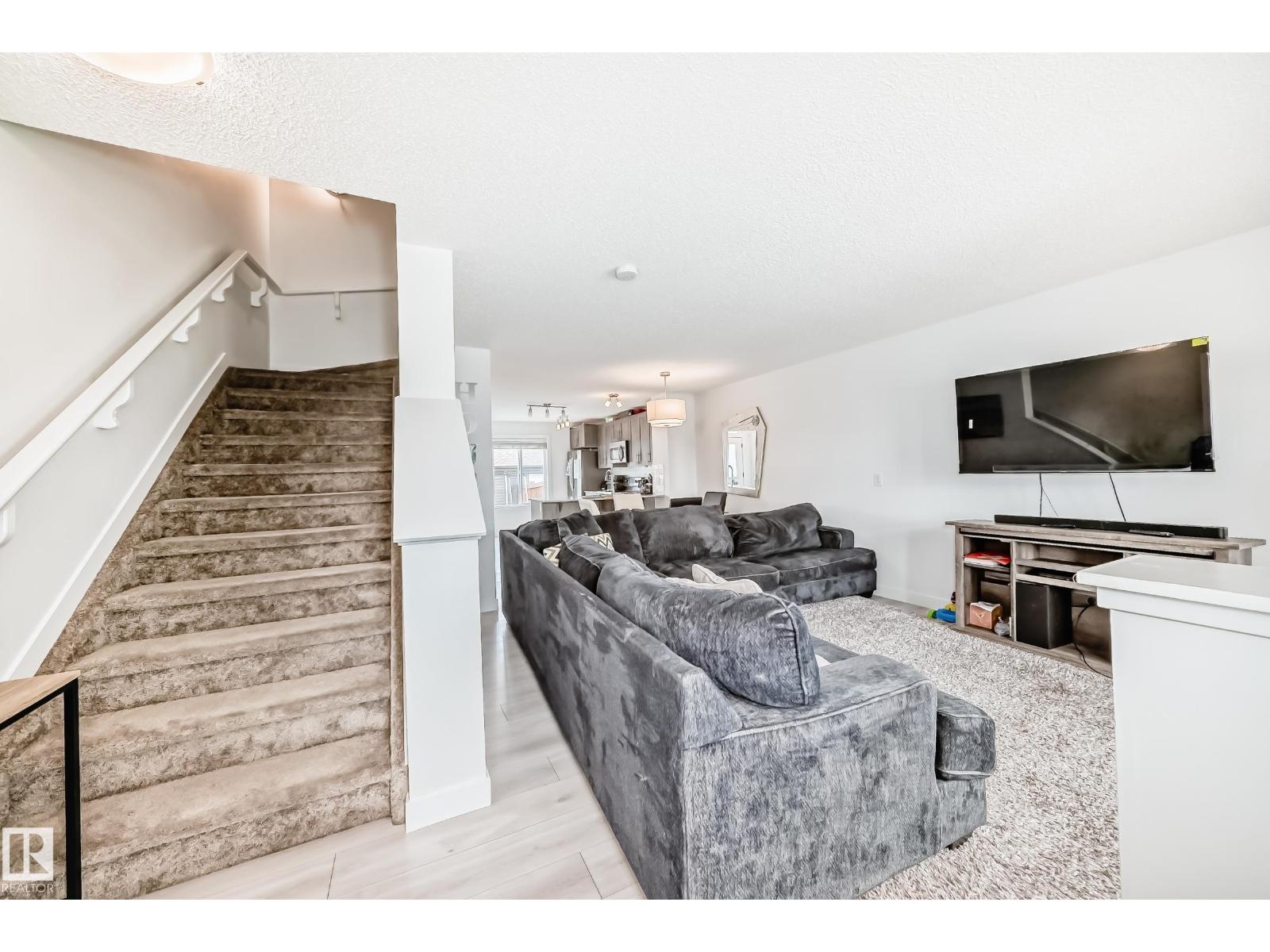 374 CRYSTALLINA NERA DR NW, Edmonton