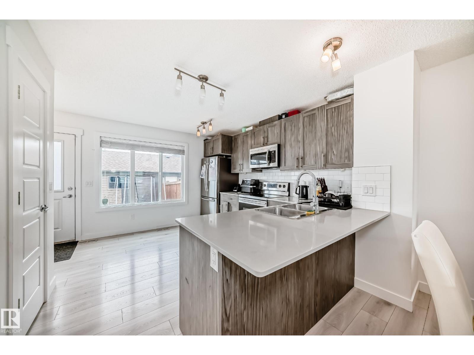 374 CRYSTALLINA NERA DR NW, Edmonton