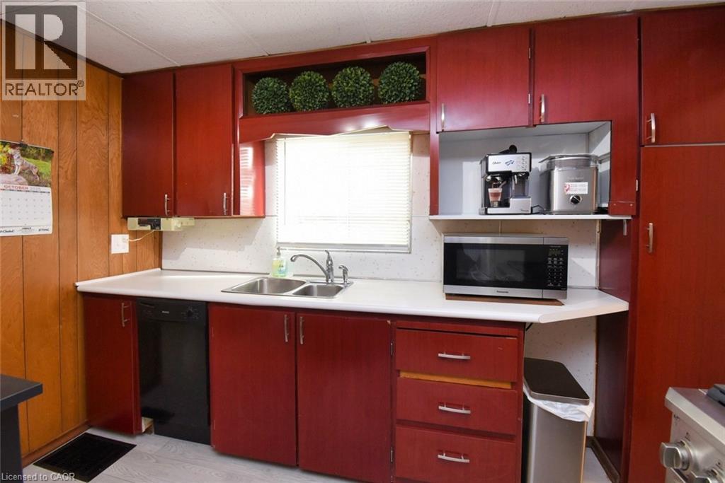 17 CRAIGROYSTON ROAD - 10