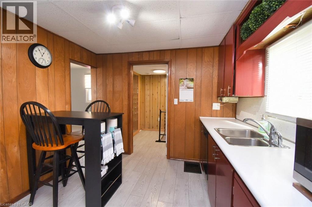 17 CRAIGROYSTON ROAD - 11