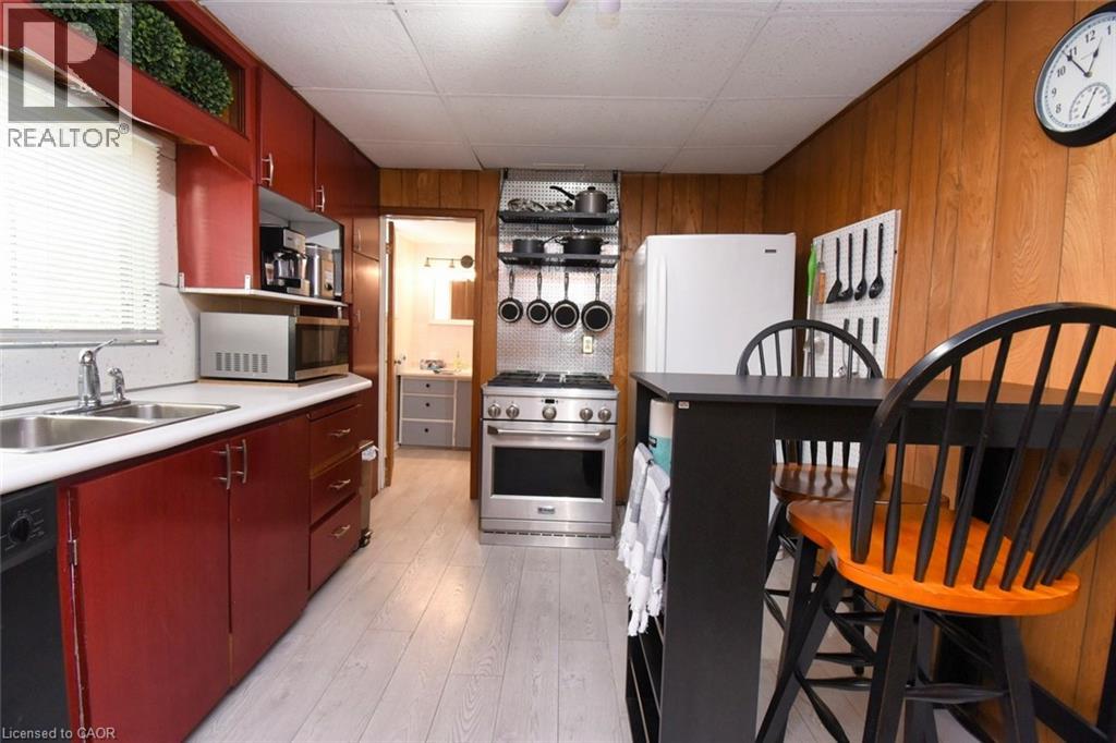 17 CRAIGROYSTON ROAD - 13
