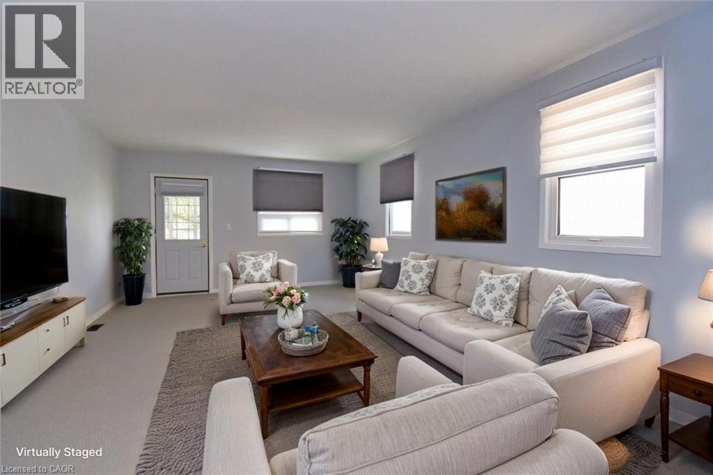 17 CRAIGROYSTON ROAD - 8