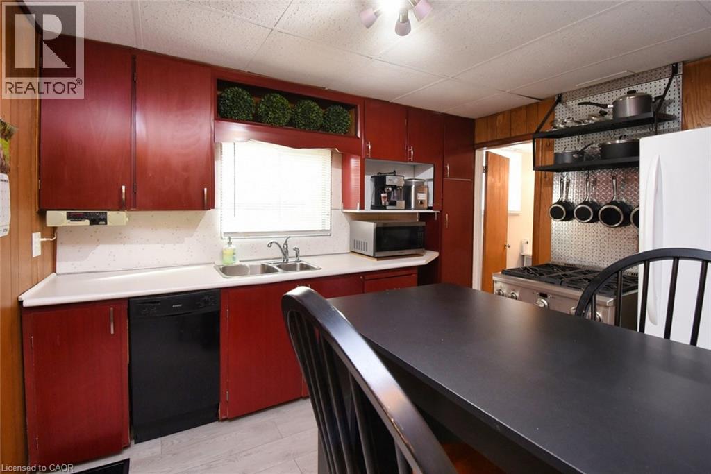 17 CRAIGROYSTON ROAD - 9