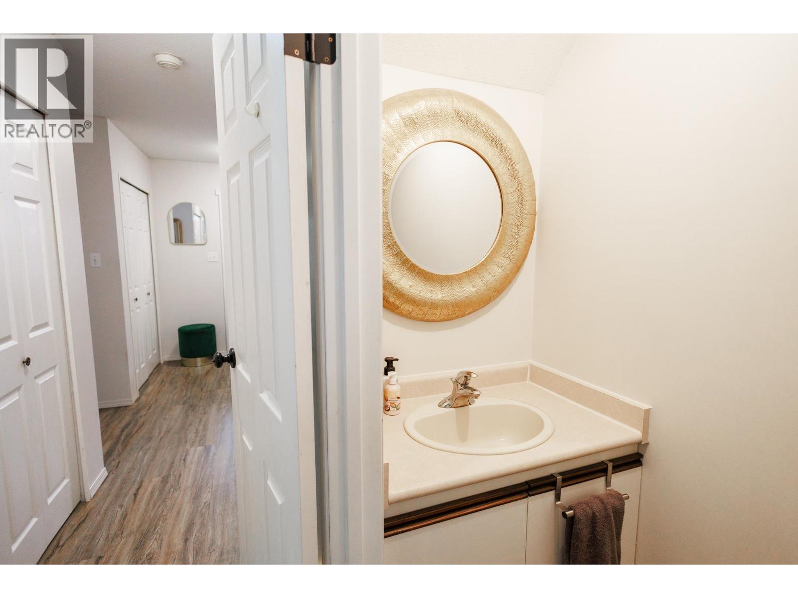 #6-5108 MEDEEK Avenue, Terrace