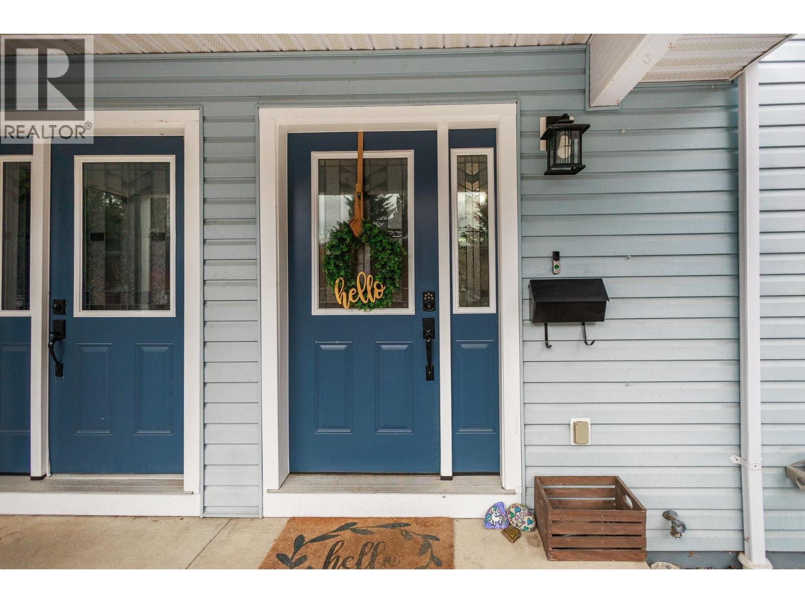 #6-5108 MEDEEK Avenue, Terrace