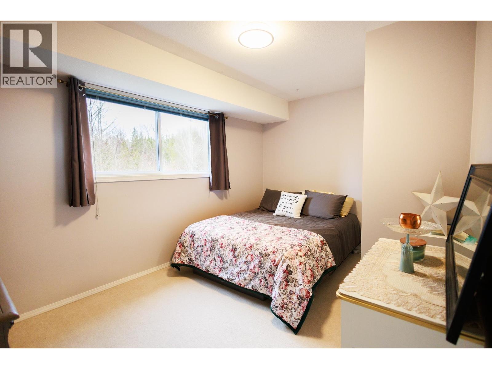 #6-5108 MEDEEK Avenue, Terrace