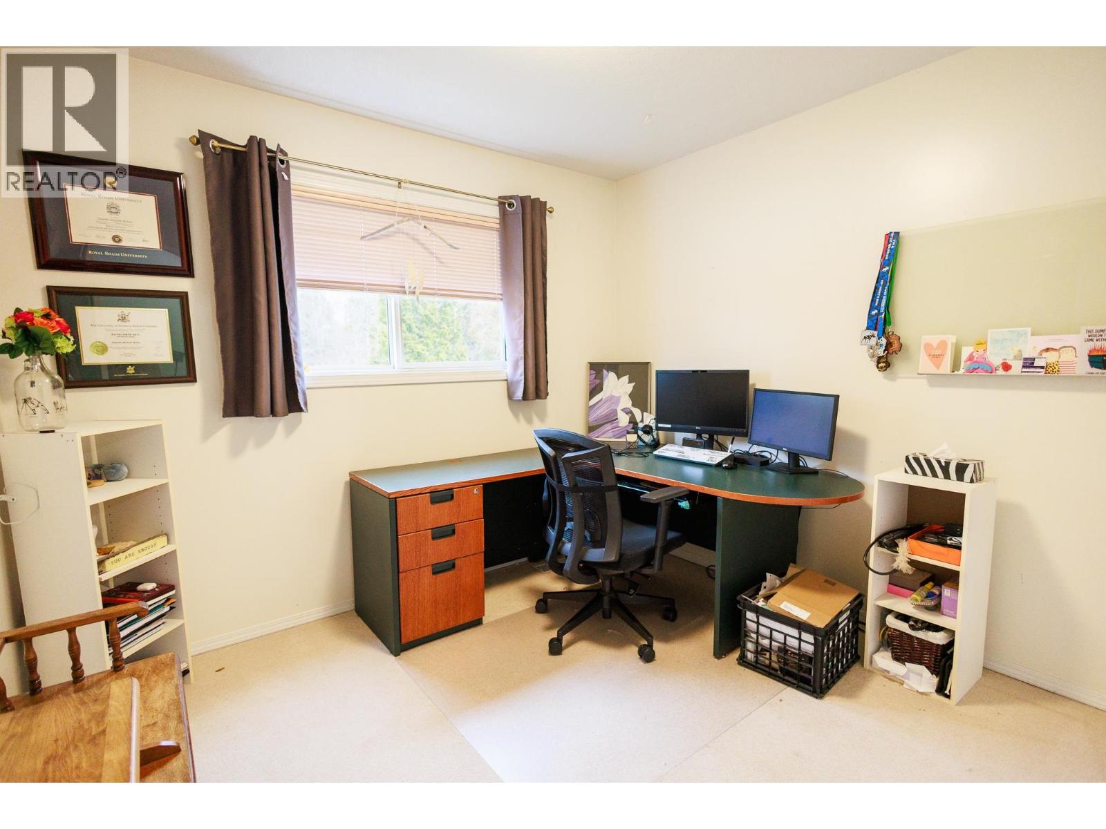 #6-5108 MEDEEK Avenue, Terrace