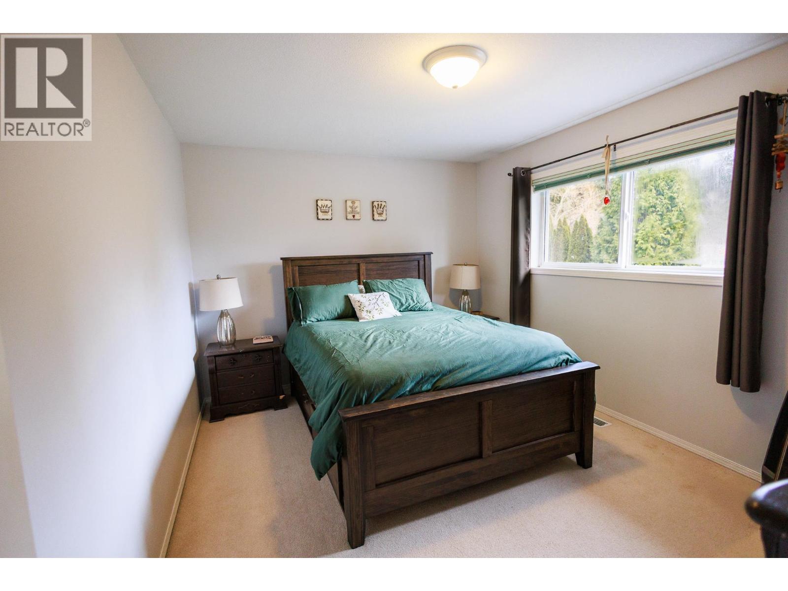 #6-5108 MEDEEK Avenue, Terrace