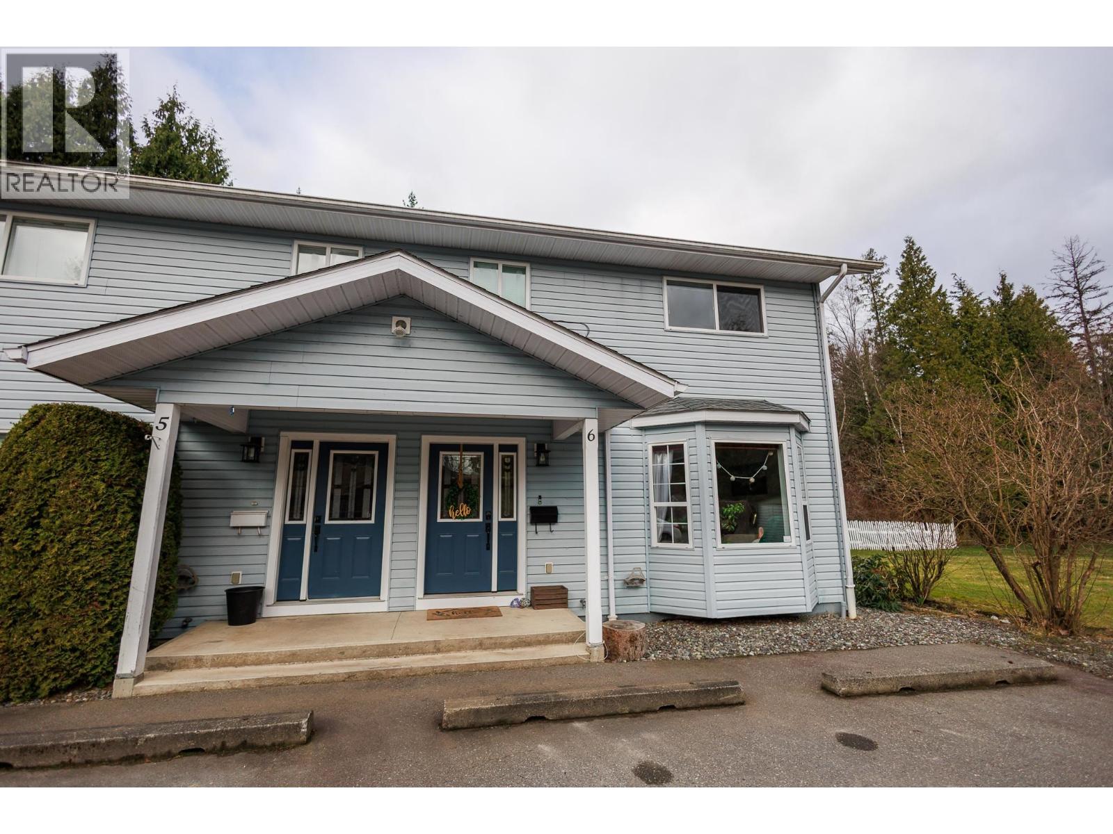 #6-5108 MEDEEK Avenue, Terrace