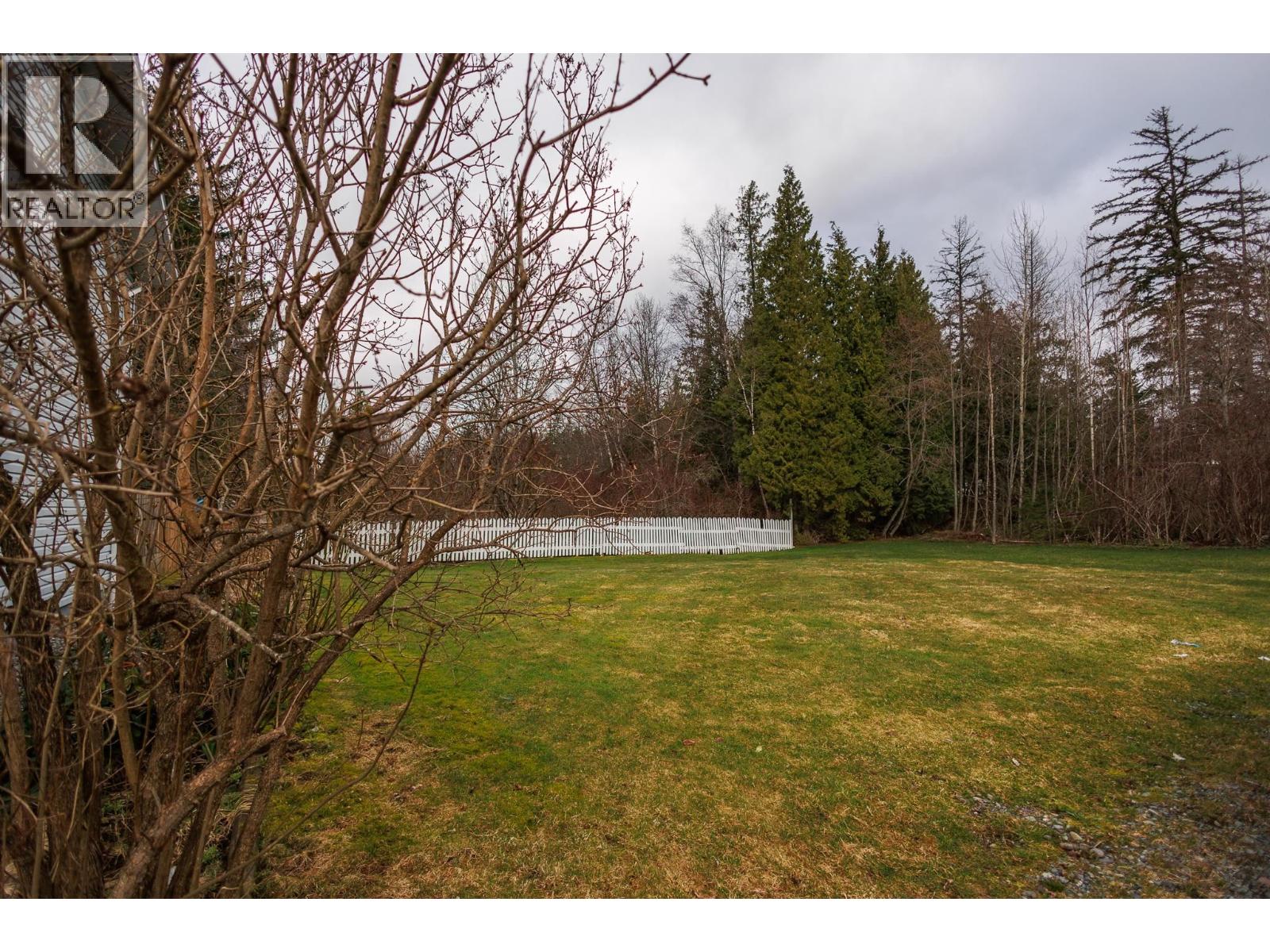 #6-5108 MEDEEK Avenue, Terrace