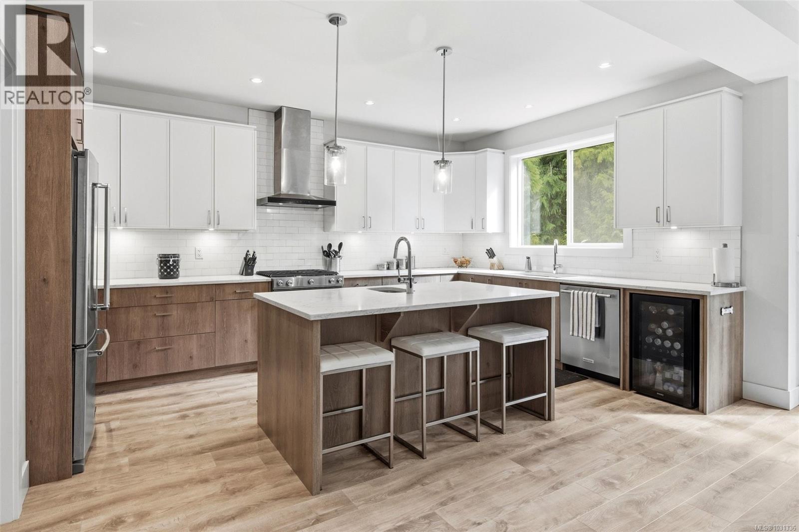 3520 PAPERBARK CRES - 10