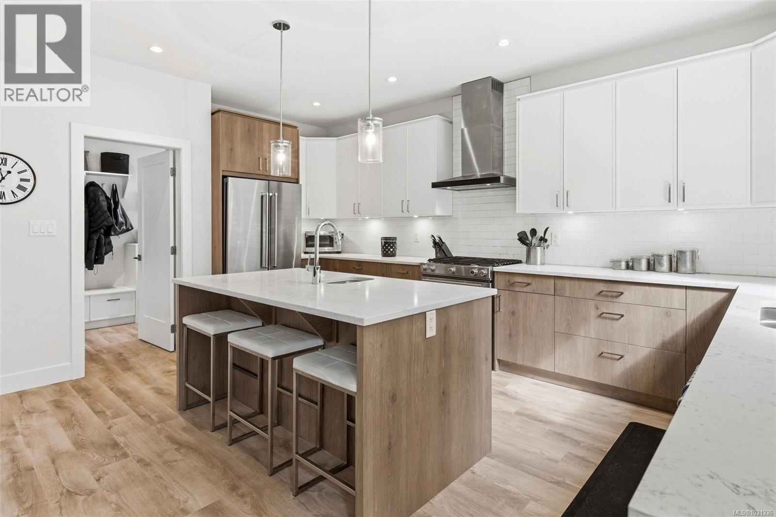 3520 PAPERBARK CRES - 11