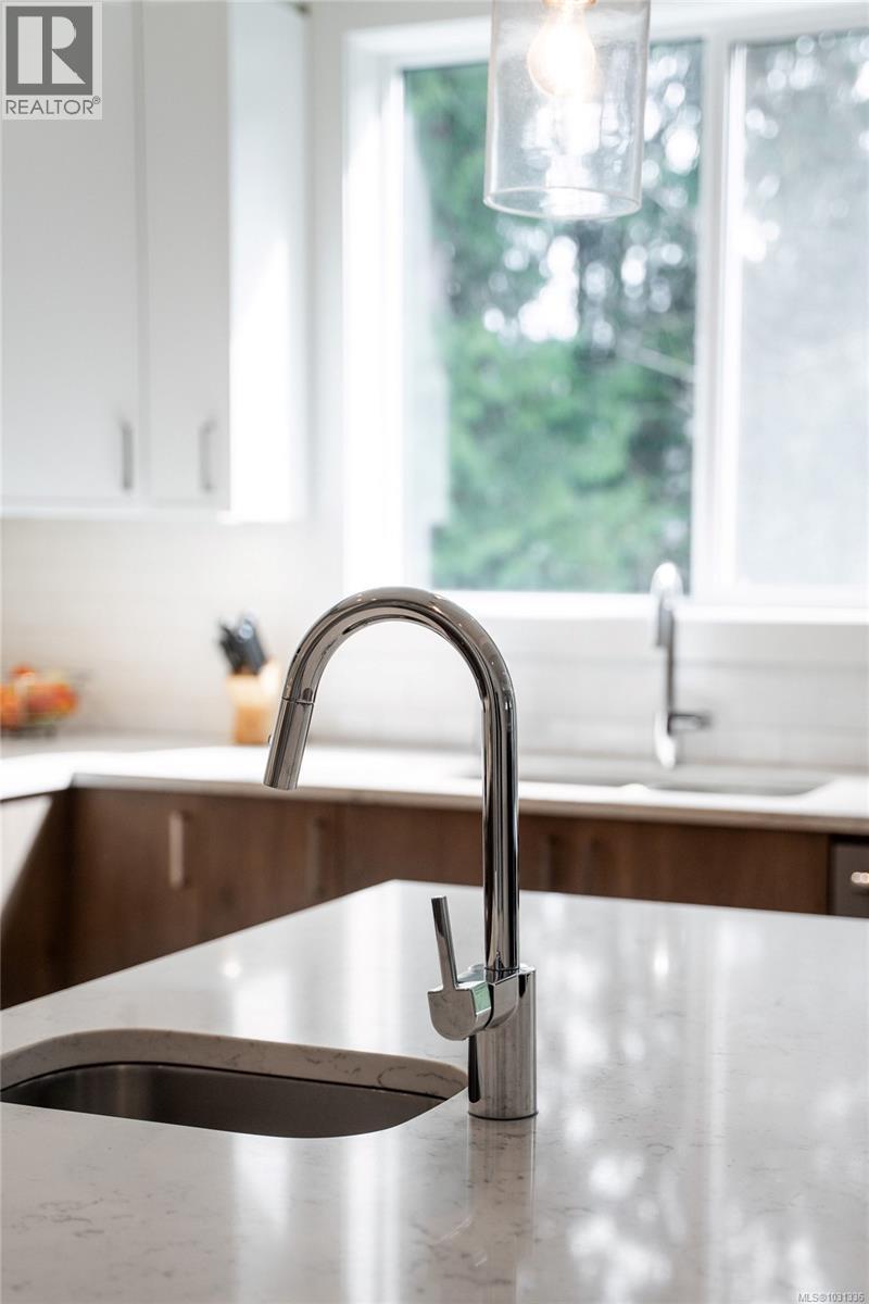 3520 PAPERBARK CRES - 14