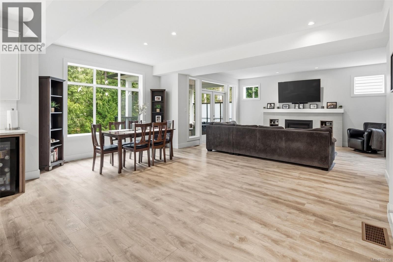 3520 PAPERBARK CRES - 17