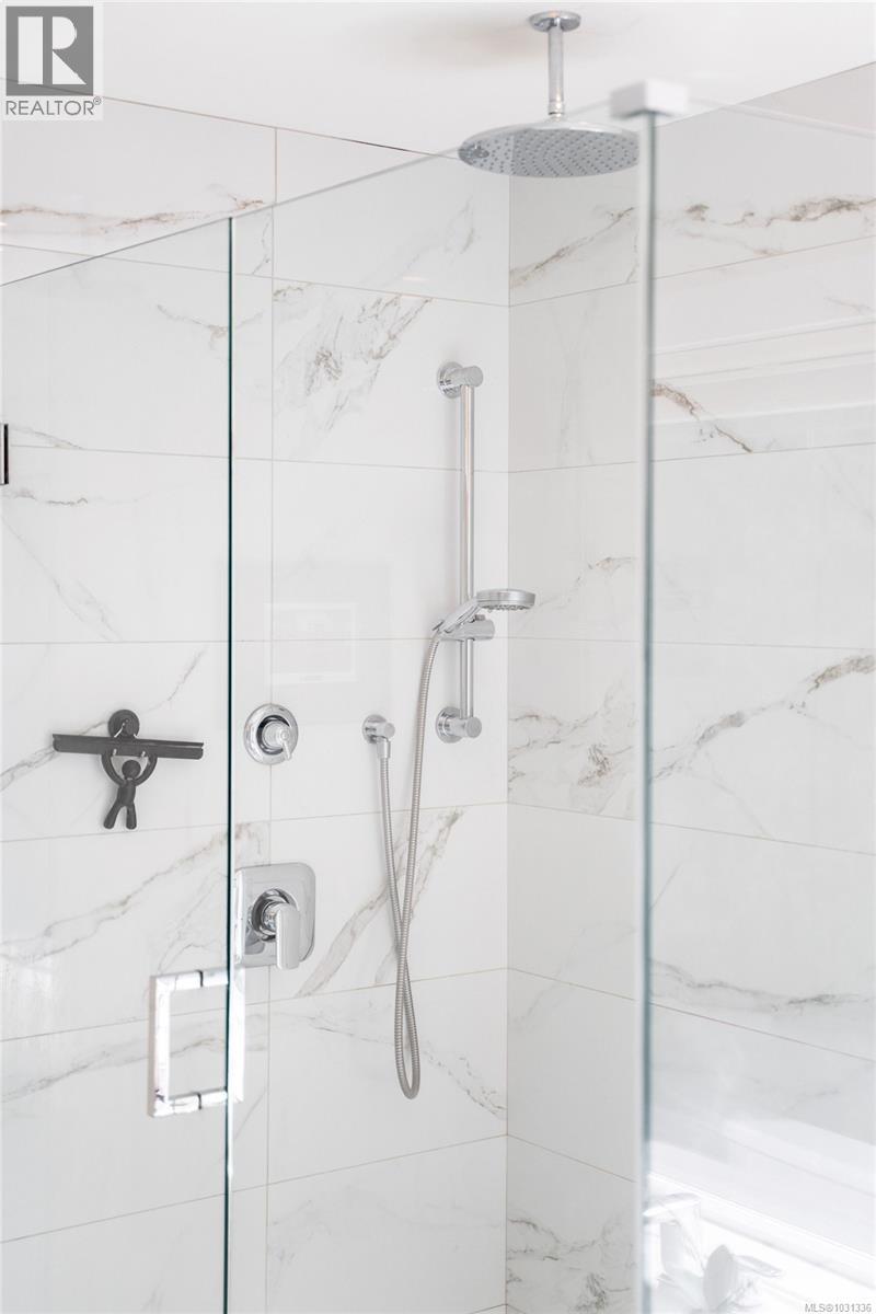 3520 PAPERBARK CRES - 28