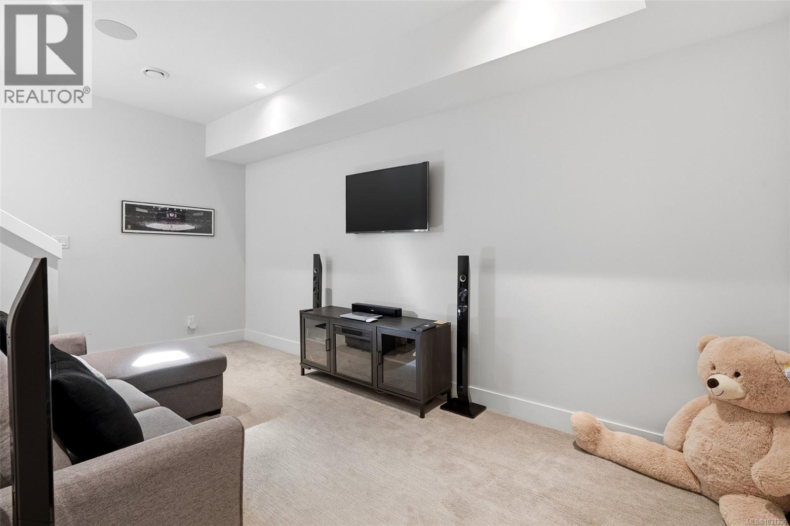 3520 PAPERBARK CRES - 34