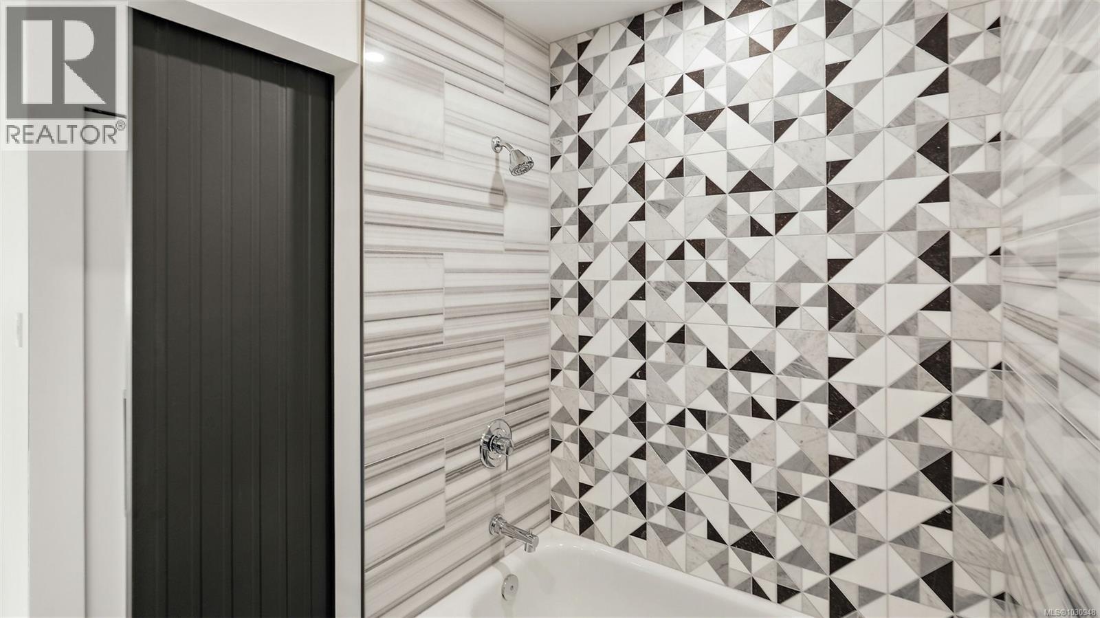 #PH1 103 GORGE RD E - 26