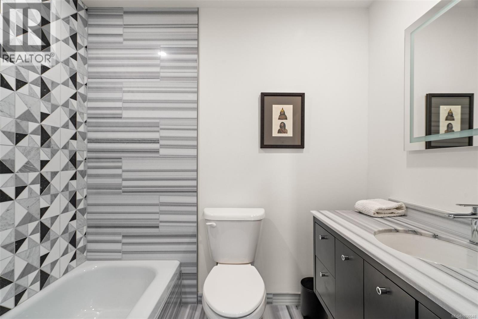 #PH1 103 GORGE RD E - 27