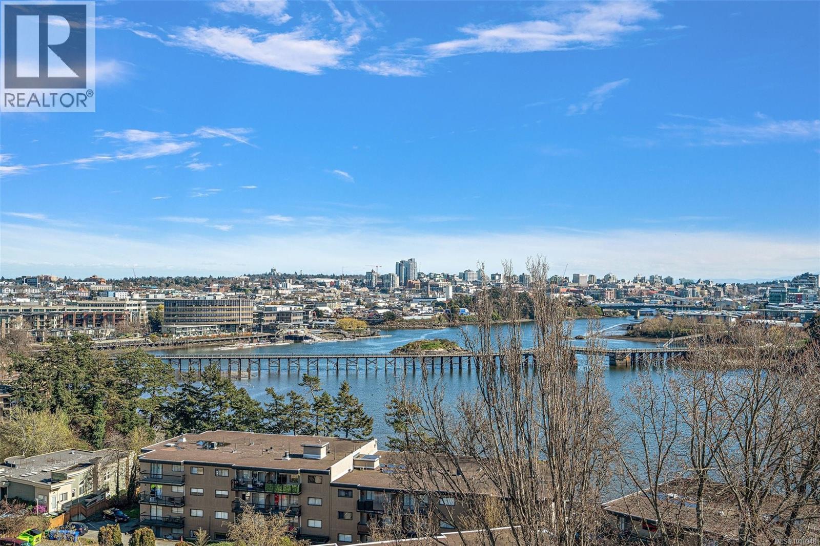 #PH1 103 GORGE RD E - 35