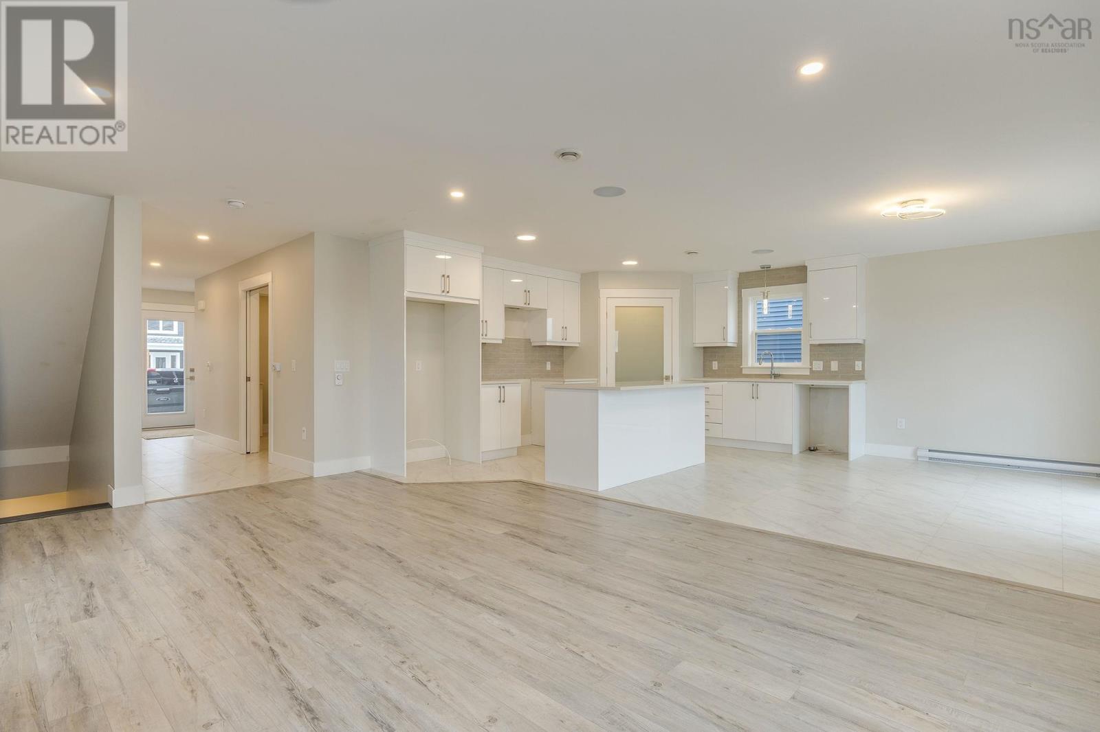 Property 2 of 47 of 2039 119 Flatrock Crescent