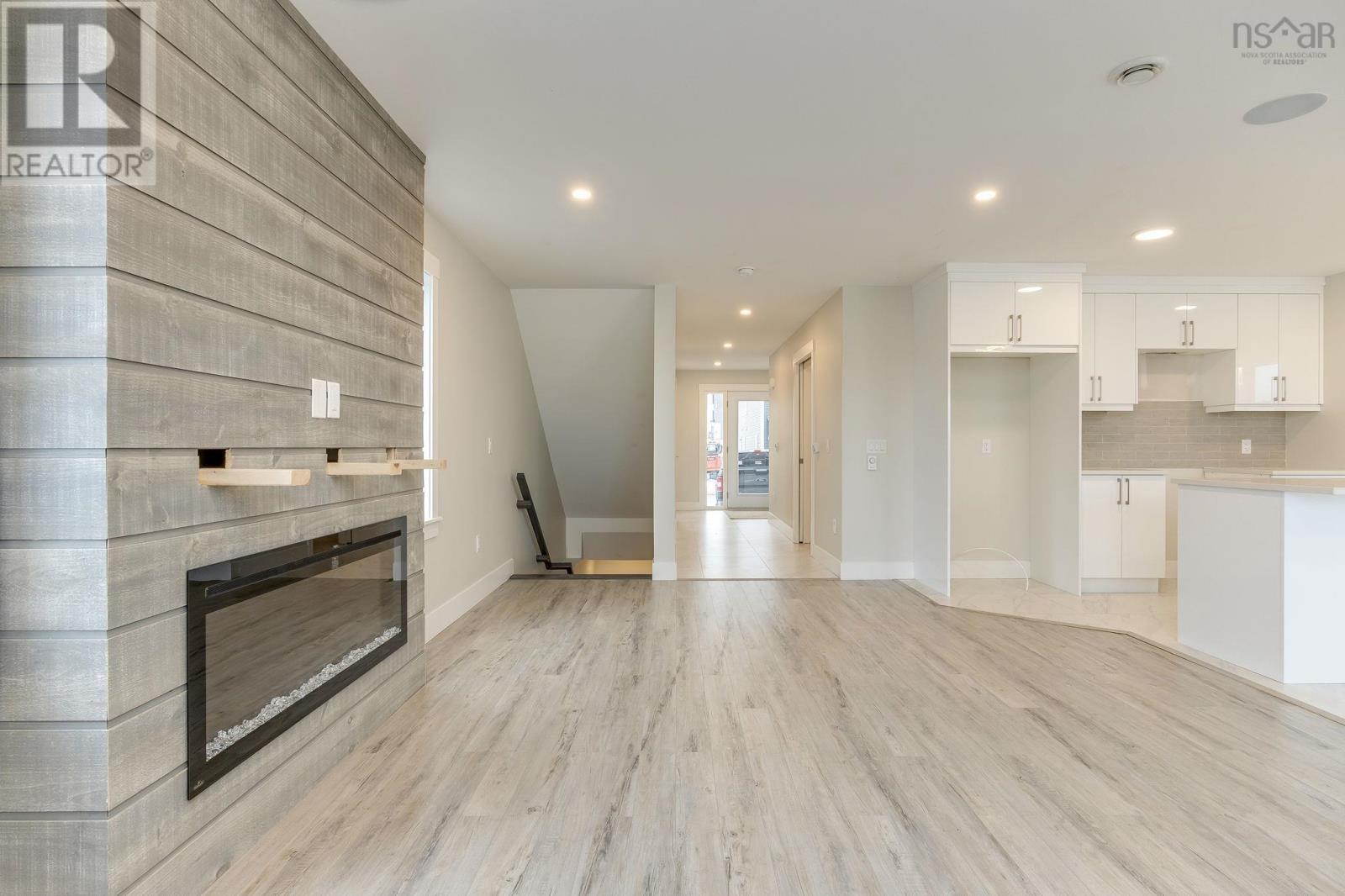 Property 17 of 47 of 2039 119 Flatrock Crescent