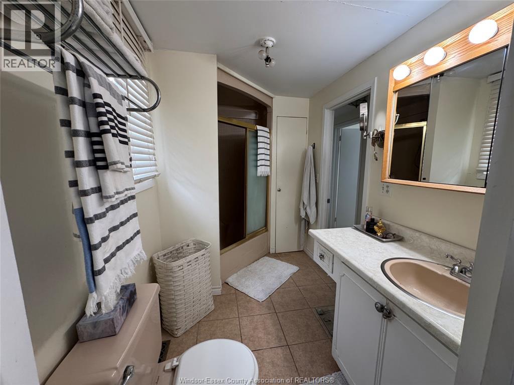 198 ROBSON ROAD - 40