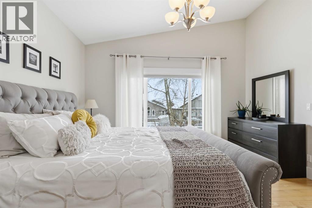 240 Lindstrom Crescent, Fort McMurray