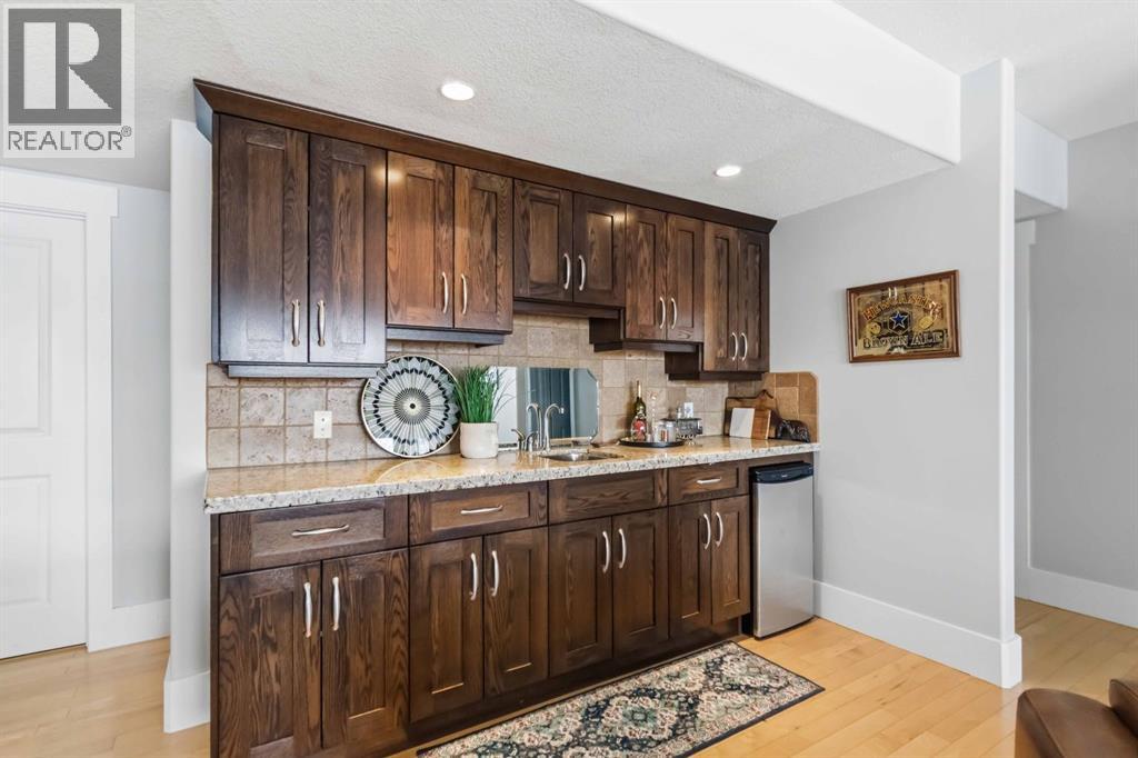 240 Lindstrom Crescent, Fort McMurray