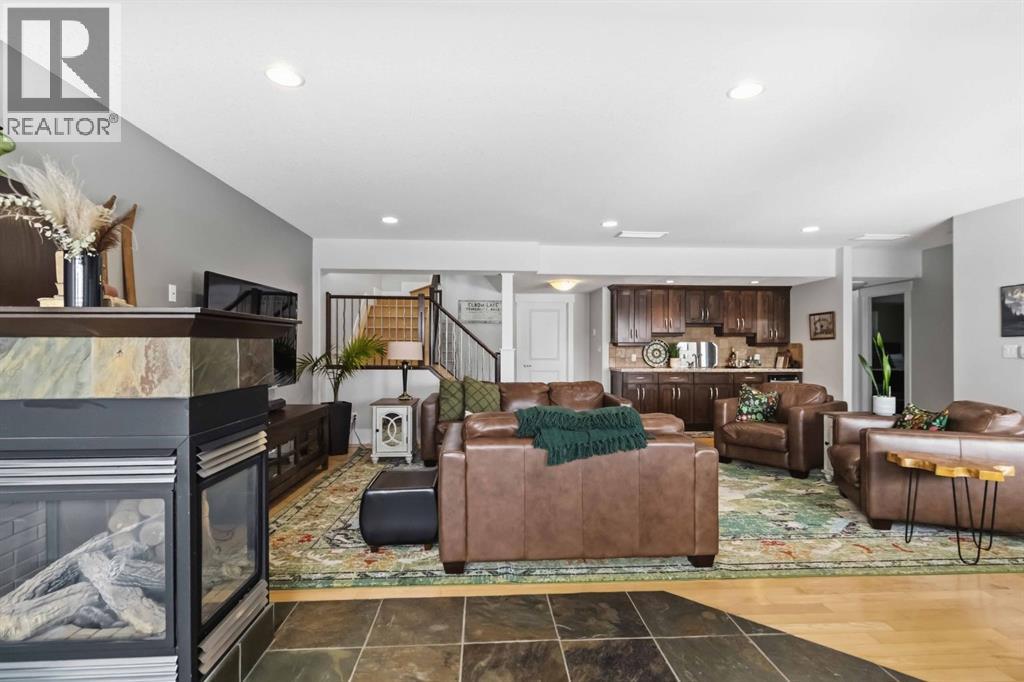 240 Lindstrom Crescent, Fort McMurray