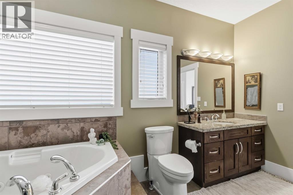 240 Lindstrom Crescent, Fort McMurray