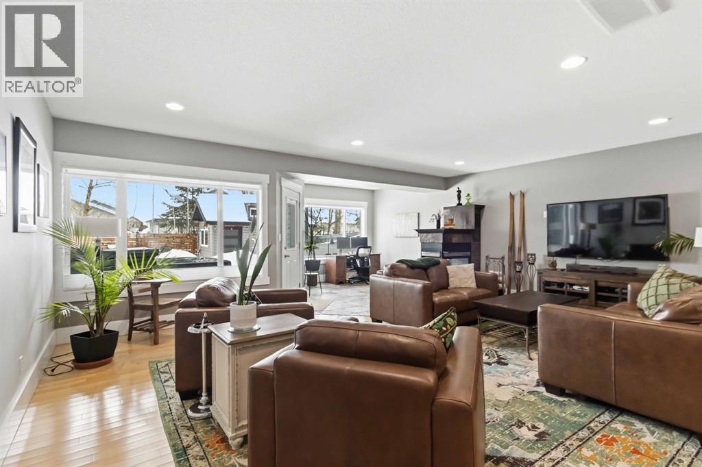 240 Lindstrom Crescent, Fort McMurray