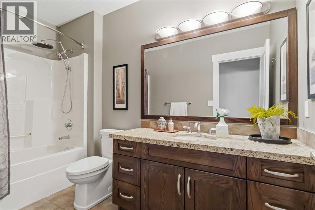 240 Lindstrom Crescent, Fort McMurray