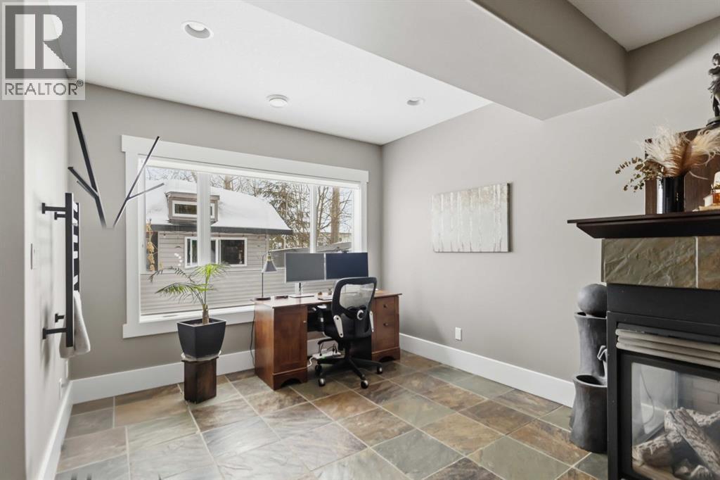 240 Lindstrom Crescent, Fort McMurray