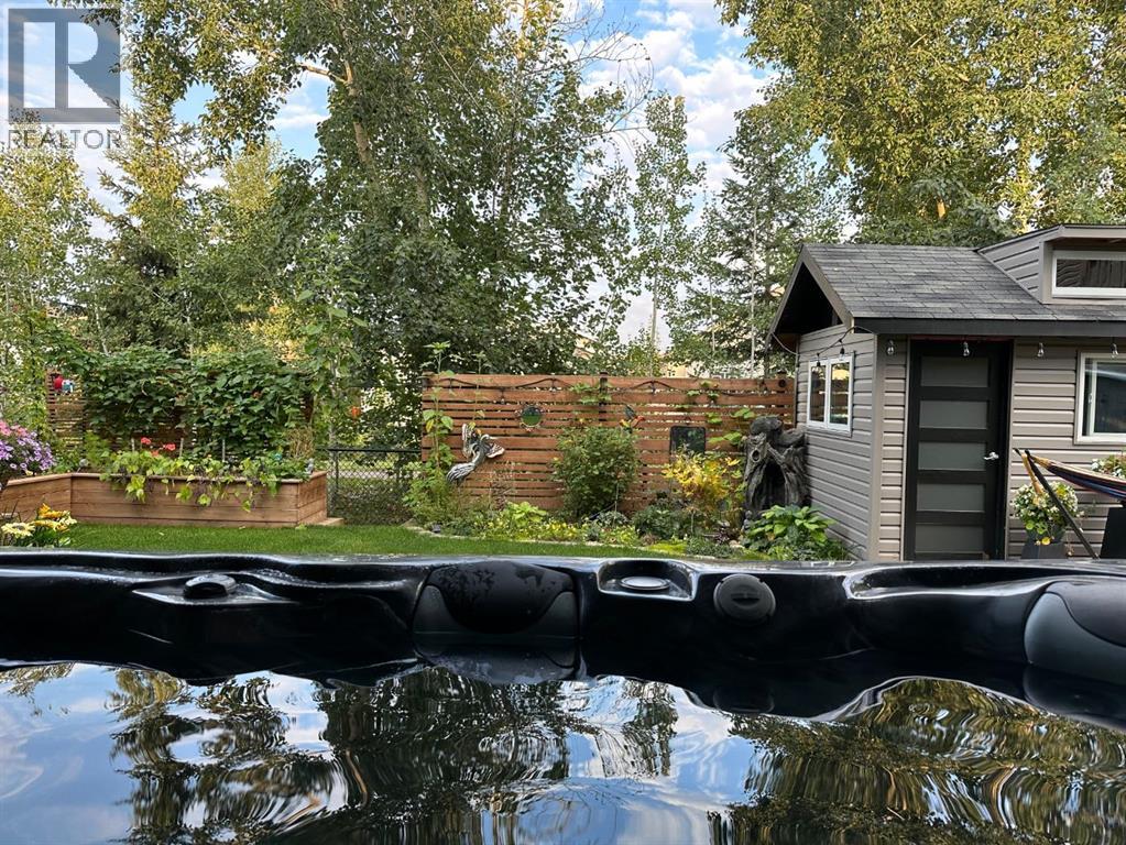 240 Lindstrom Crescent, Fort McMurray