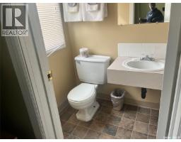 118 1st Avenue E, Leader, SK S0N1H0 Photo 33