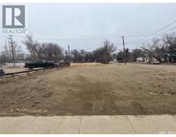 118 1st Avenue E, Leader, SK S0N1H0 Photo 6