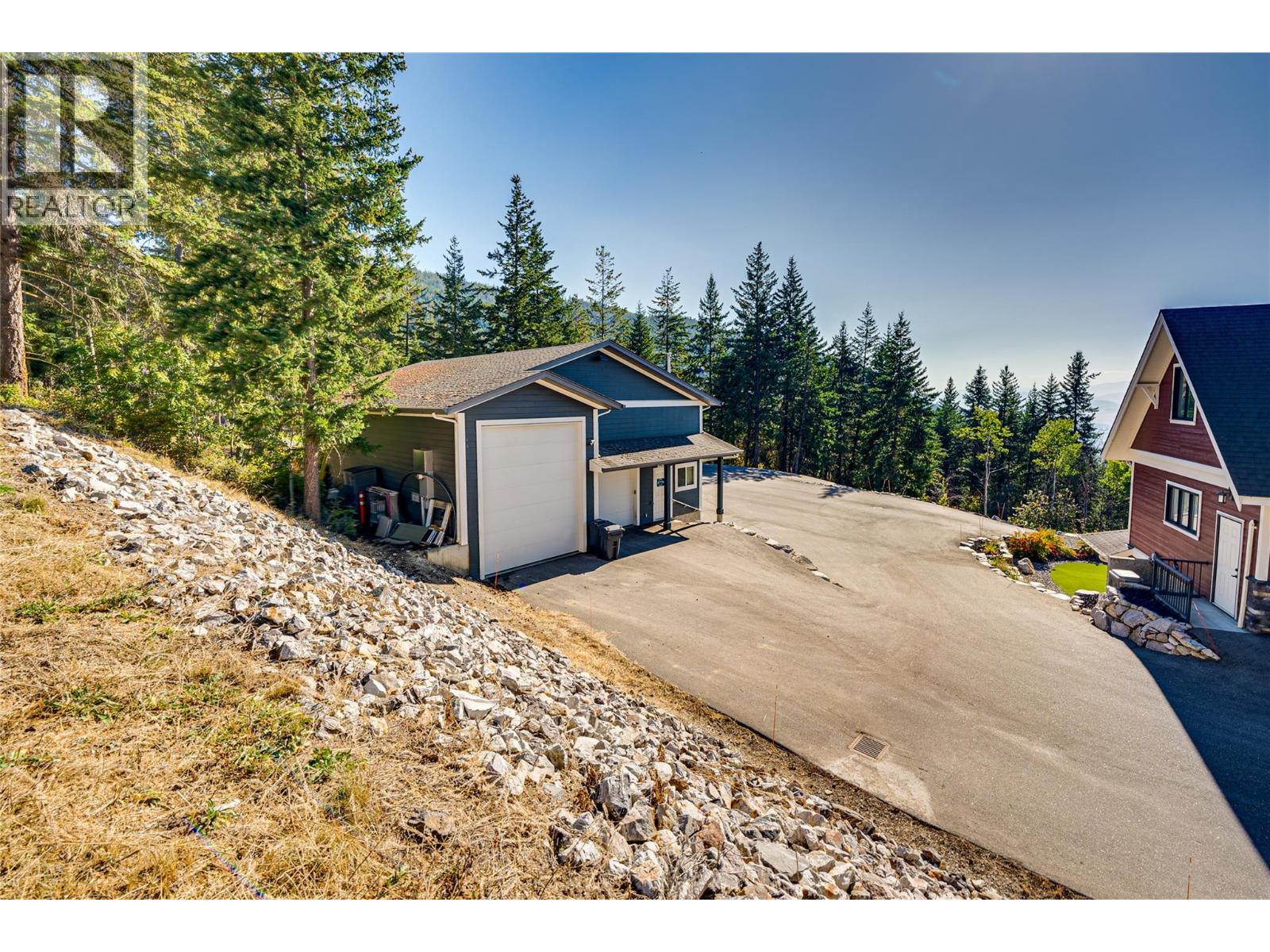 6054 Lynx Drive, Vernon