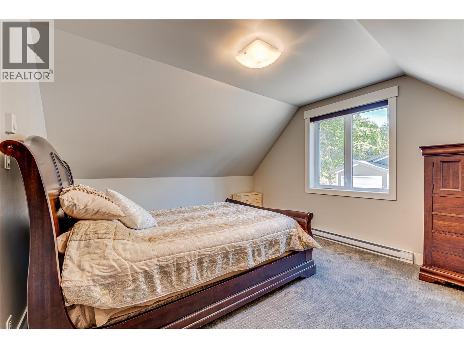 6054 Lynx Drive, Vernon