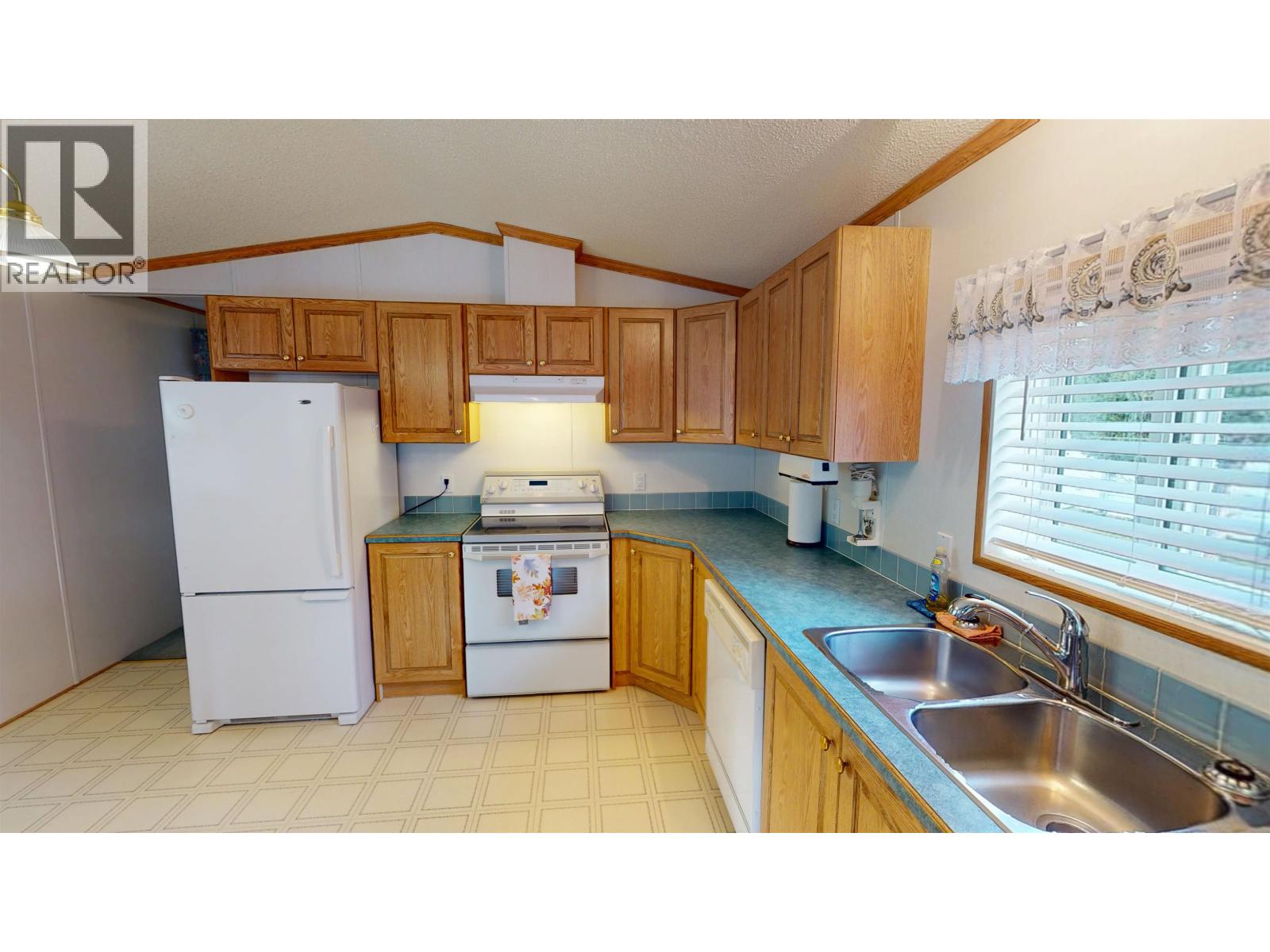 #43 313 WESTLAND ROAD - 6