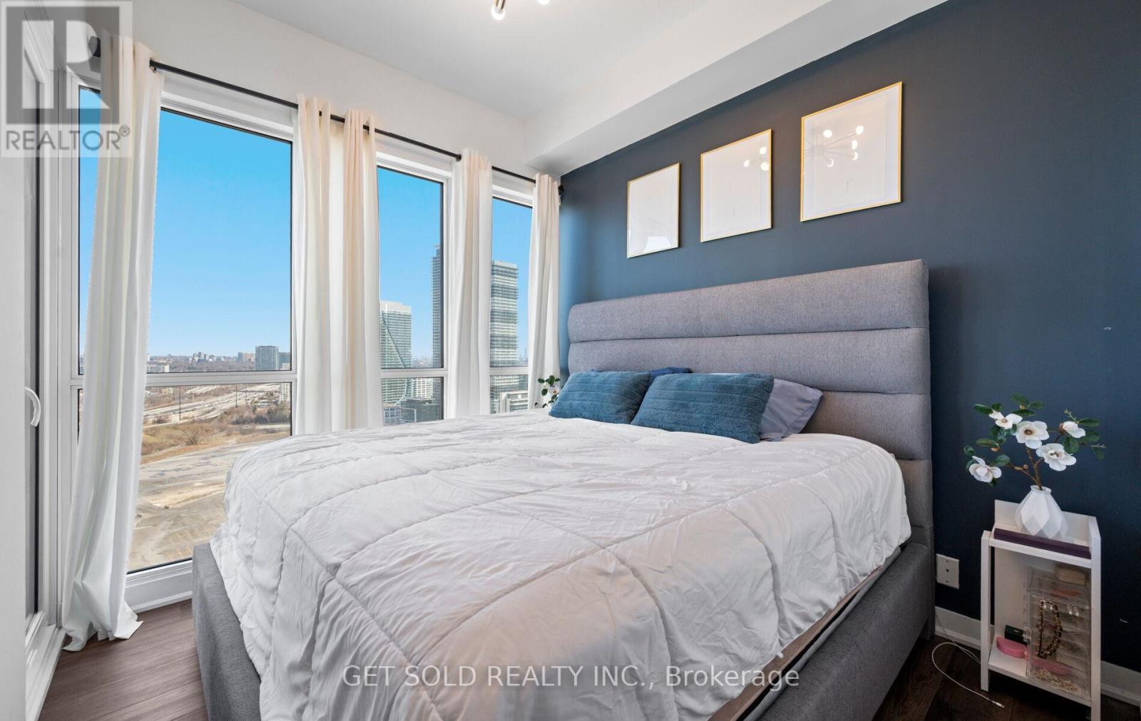 #2407 10 PARK LAWN ROAD - 18