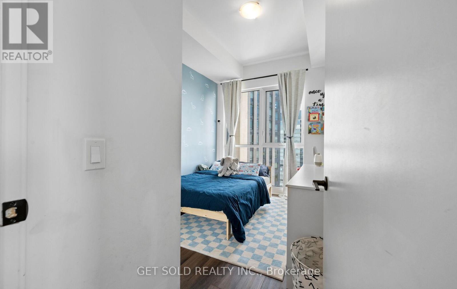 #2407 10 PARK LAWN ROAD - 22