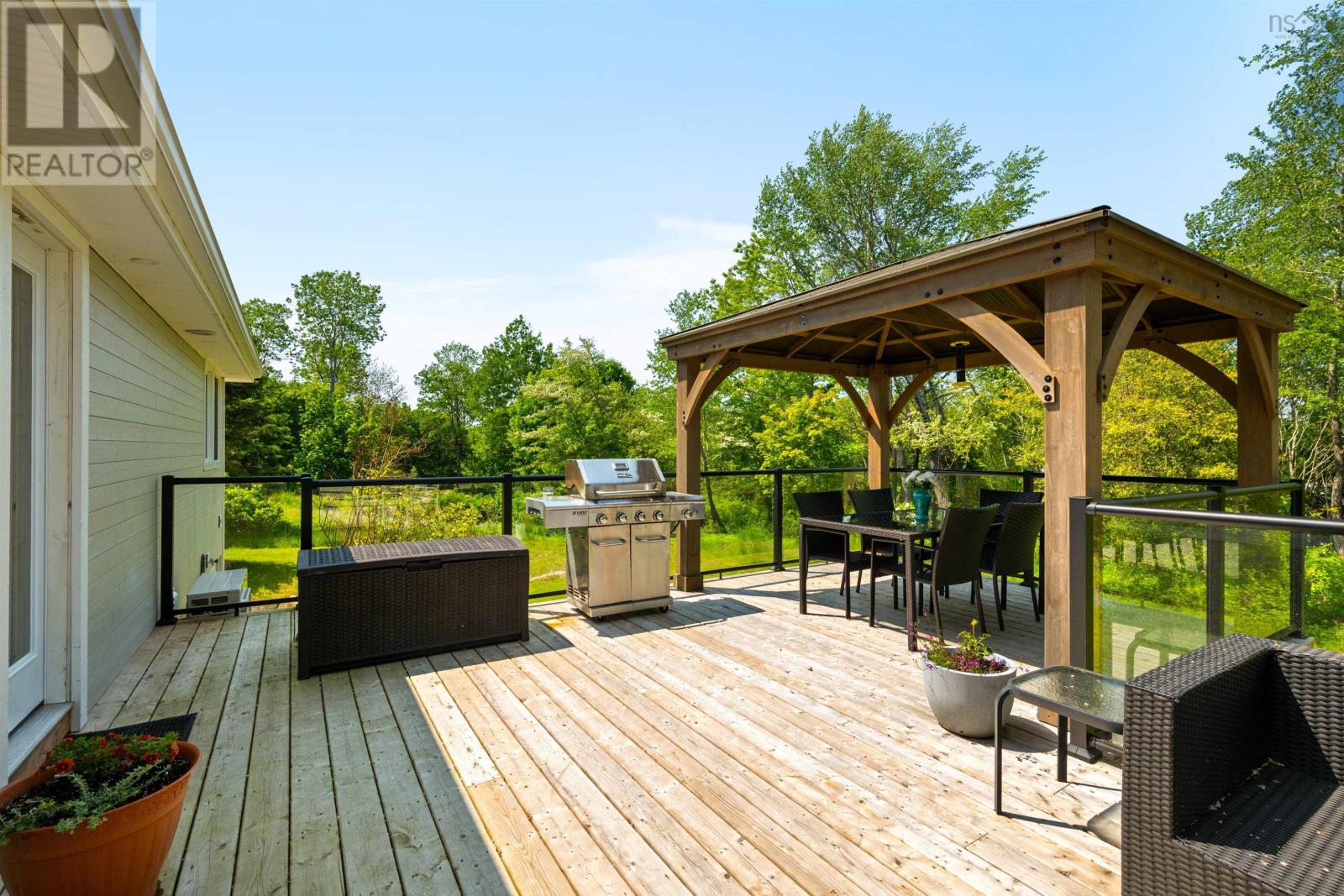 Property 40 of 46 of 132 Regent Street