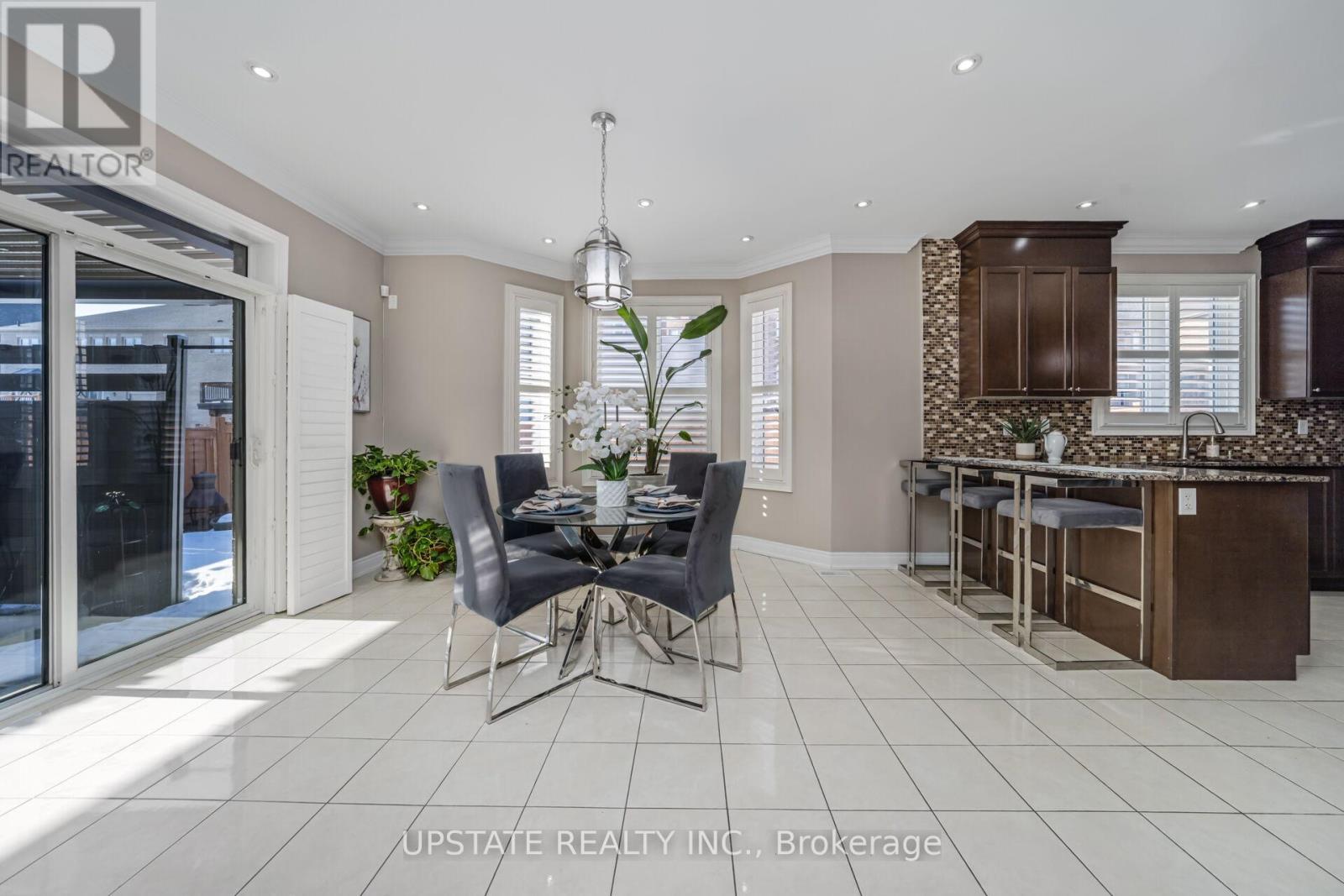 24 HAYWOOD DRIVE - 13