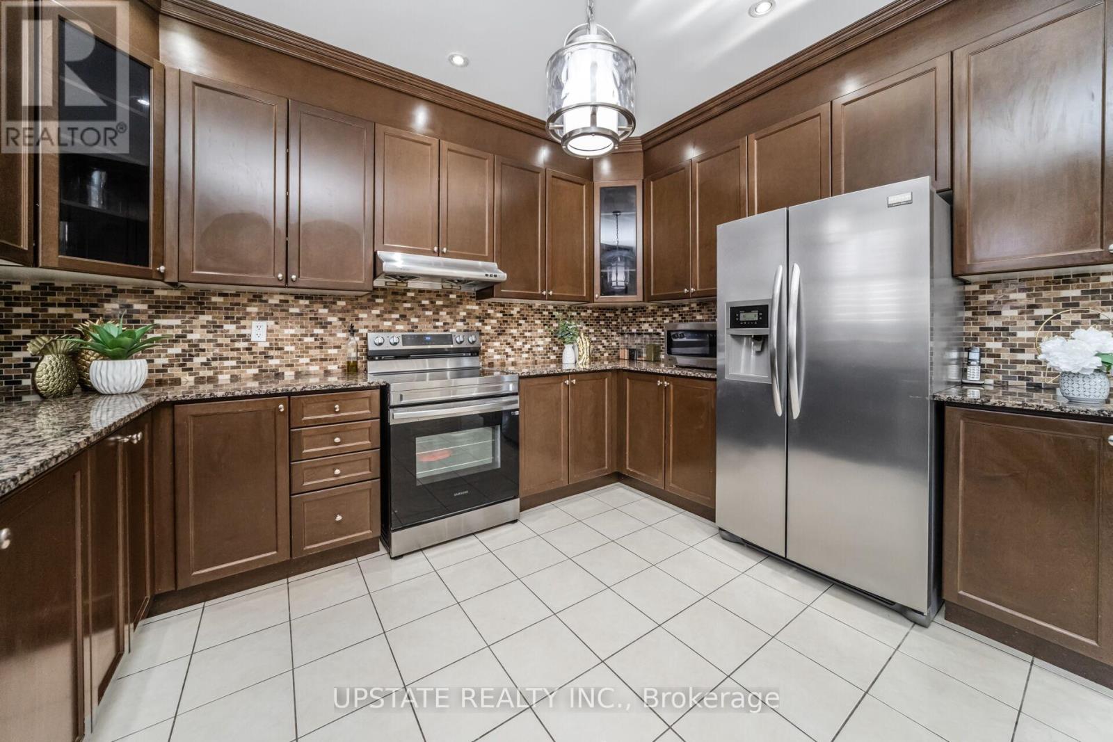 24 HAYWOOD DRIVE - 16
