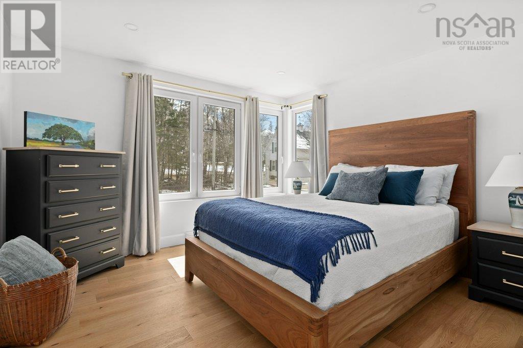 Property 17 of 46 of 132 Regent Street