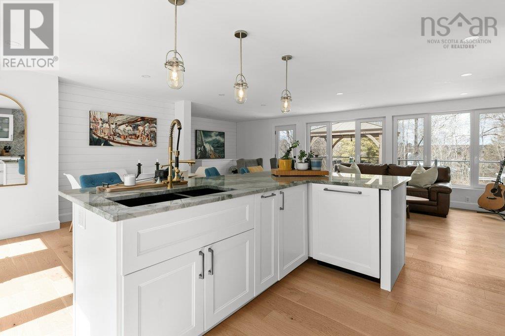 Property 8 of 46 of 132 Regent Street