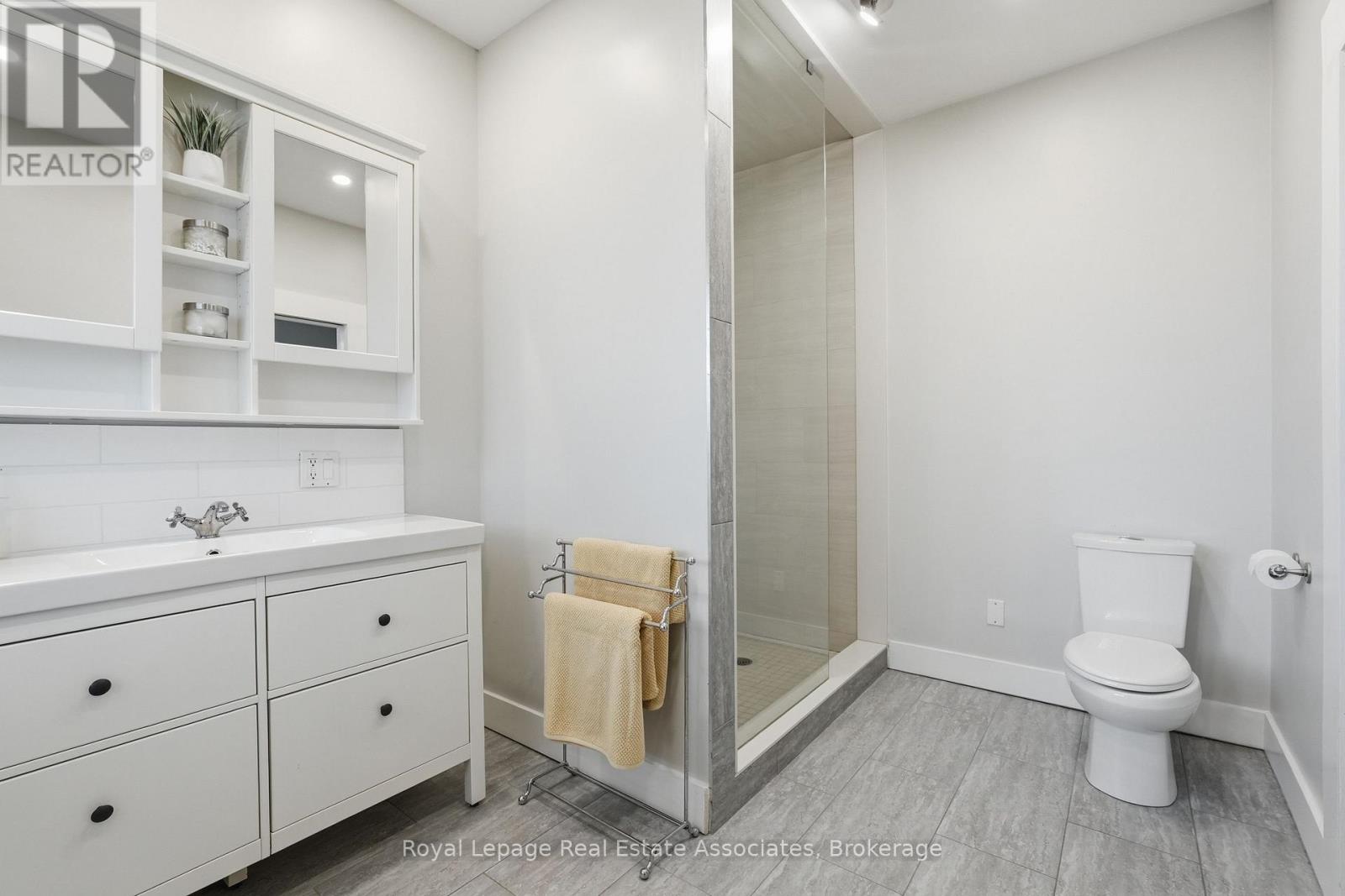56 KING STREET - 24