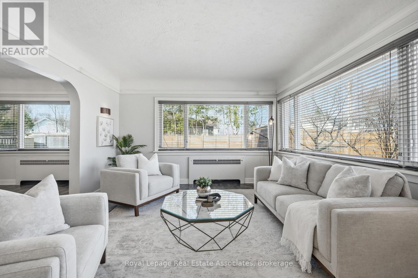 56 KING STREET - 8